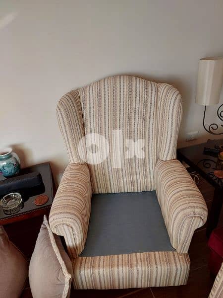 كرسي غرقة جلوس برجيرات عدد ٢ 1