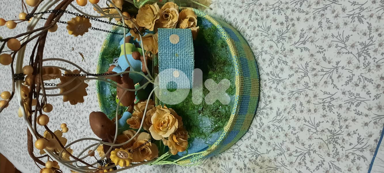 Green decorated basket 2