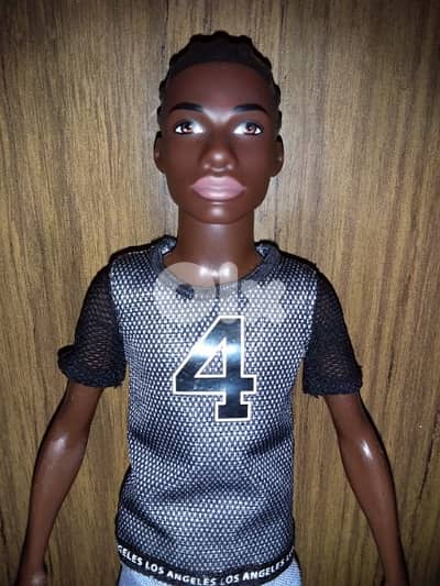 KEN FASHIONISTAS 130 LOS ANGELES JERSEY Mattel 2018 Great doll=17$