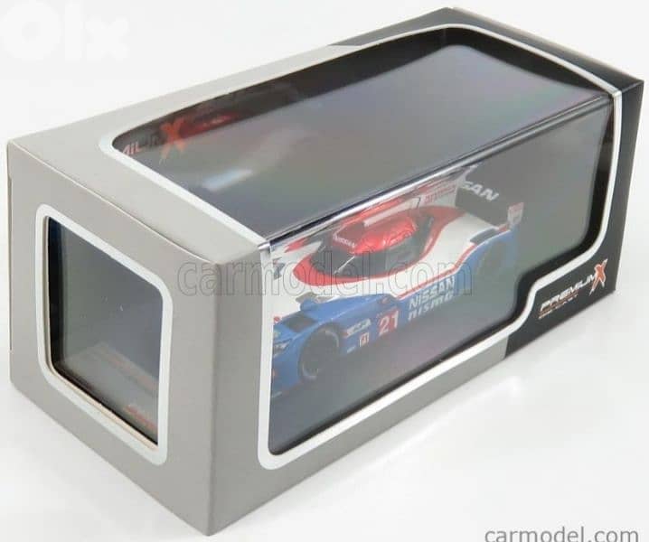 Nissan GT-R Nismo (Le Mans 2015) diecast car model 1;43. 4