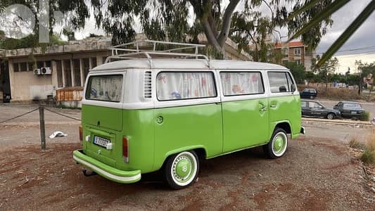 bus van Volkswagen type 2 (فان فولز)