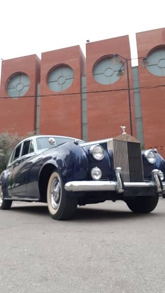 سيارة أجنبية ، حالة جيدة جداً، للبيع بداعي السفر