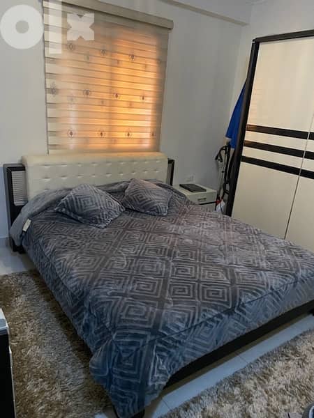 غرفة نوم كاملة ٤٠٠ دولار 2