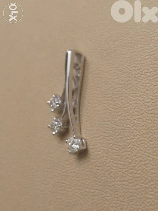 Tri diamonds pendant 1