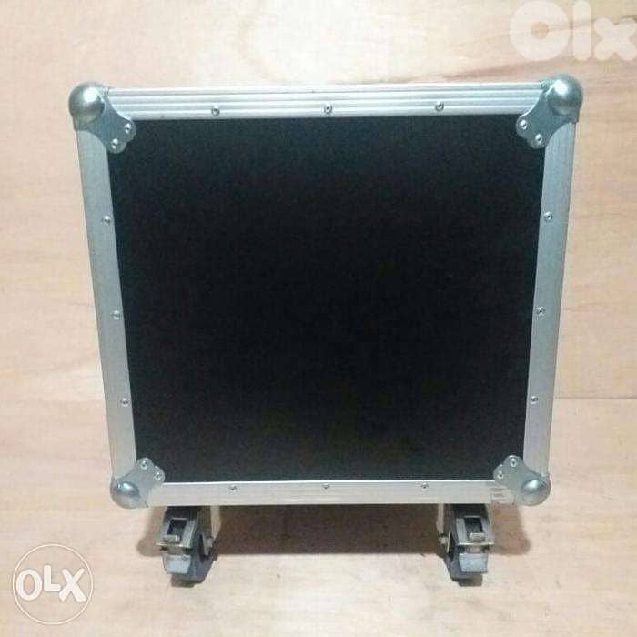 Flight case for 12 u double door 2