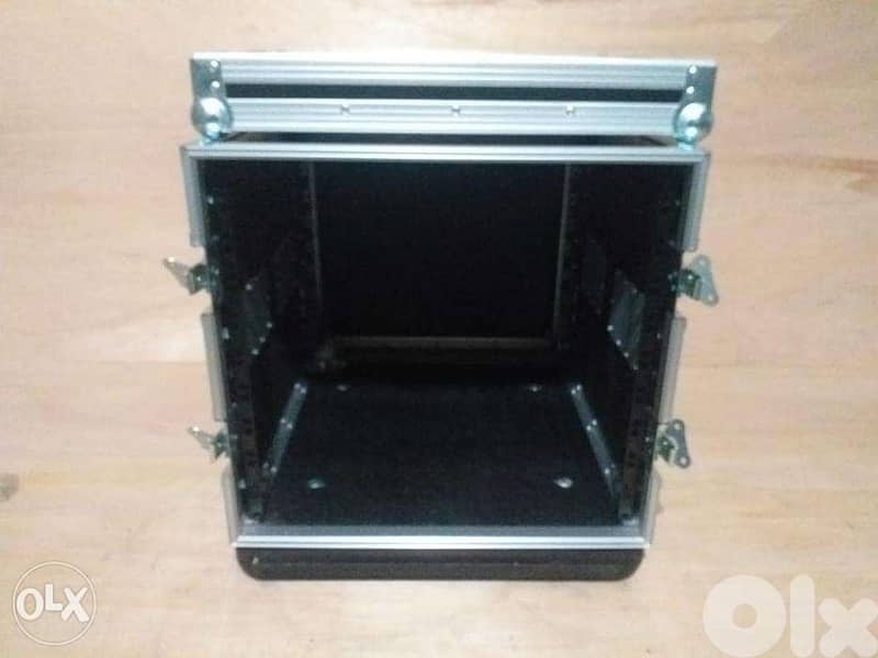 Flight case for 12 u double door 3