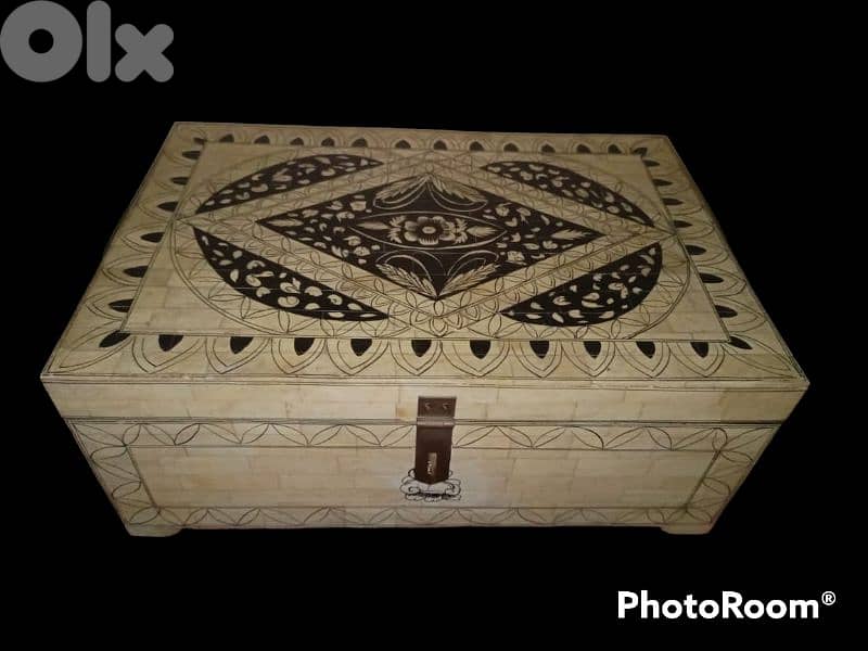 19th. century Anglo-Indian vizagapatam Ivory box 0