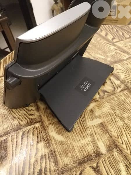 3  cisco ATA 187 + cisco phone and 2 routers 4