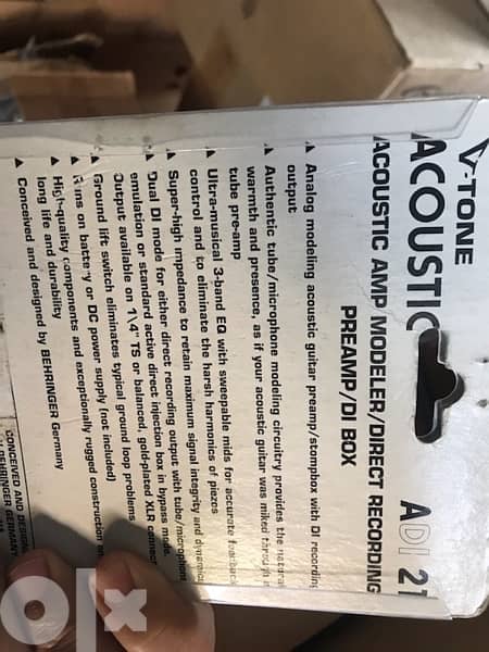 Behringer ADI21 V-Tone acoustic amp modeler/direct box 1