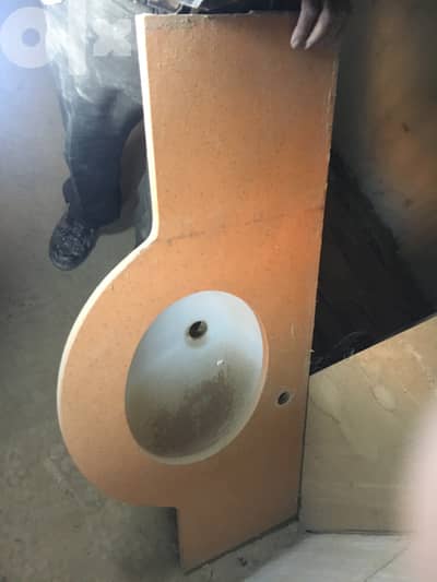 Bathroom sink