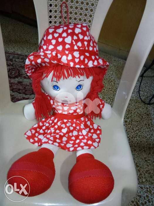 RED SINGING IN ARABIC PLUSH 50Cm as new LONG doll=18$ 3