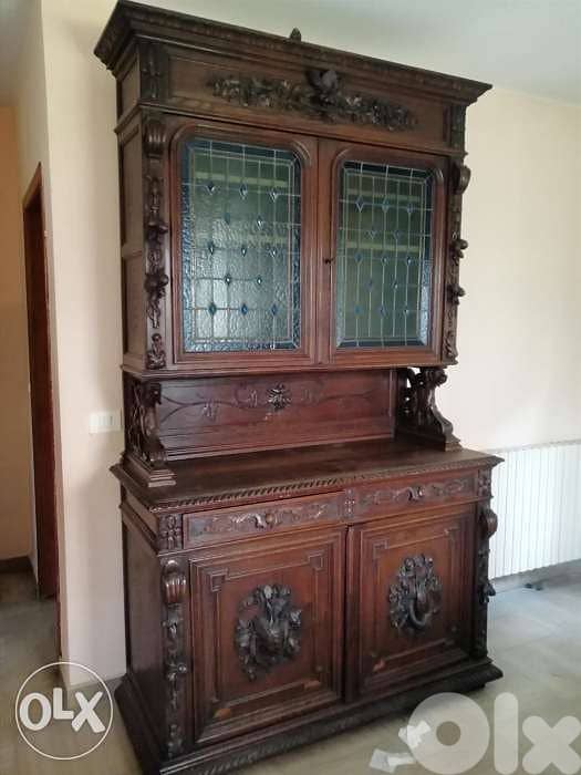 من افخم فيترين بيفيه سفرة خشب سنديان تحفة الحفر المميز رائعة جدا فرنسي 0