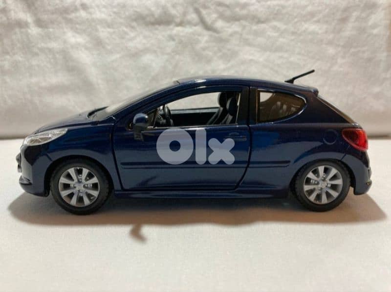 Peugeot 207 diecast car model 1:24. 1