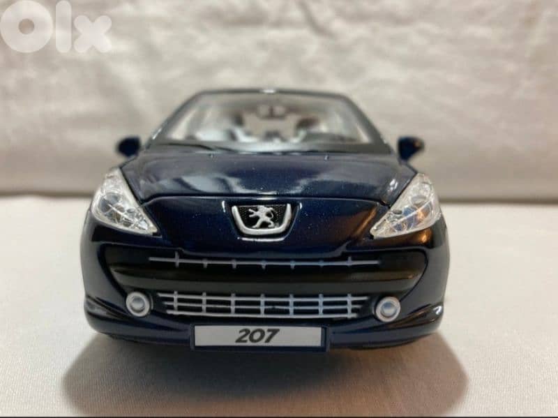 Peugeot 207 diecast car model 1:24. 3
