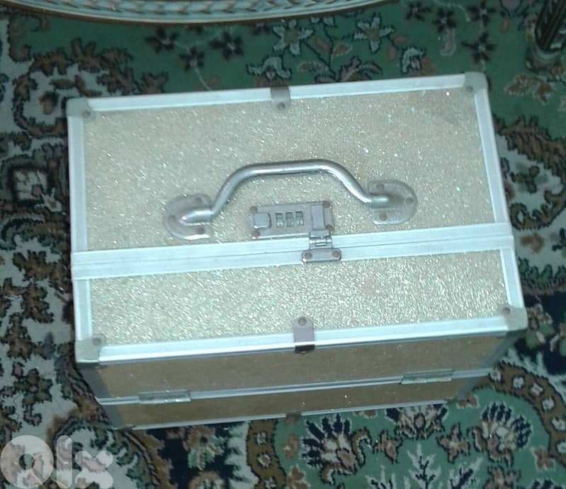 big jewelry or money box 1