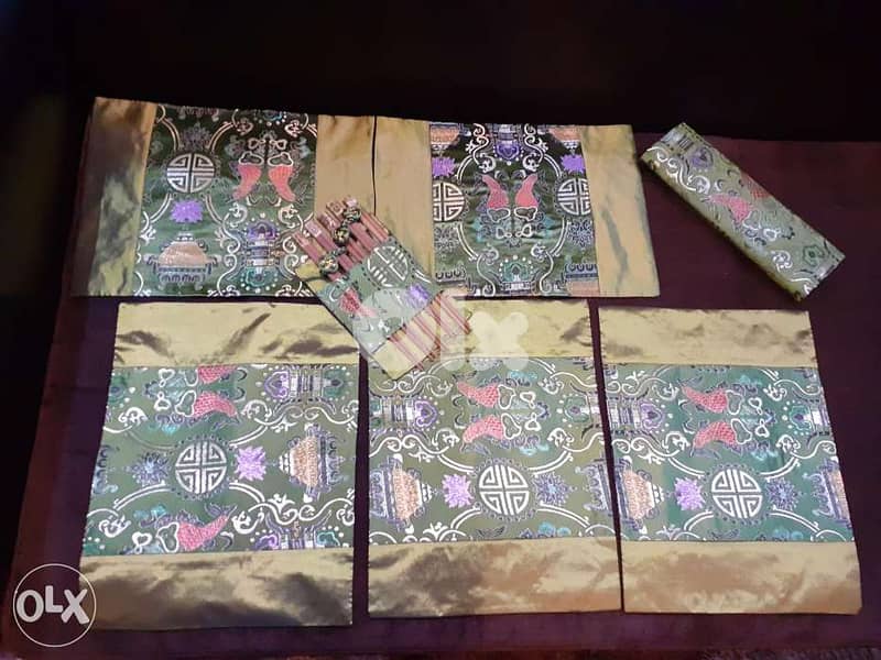 مناديل وعيدان خاصة بالسوشي 1