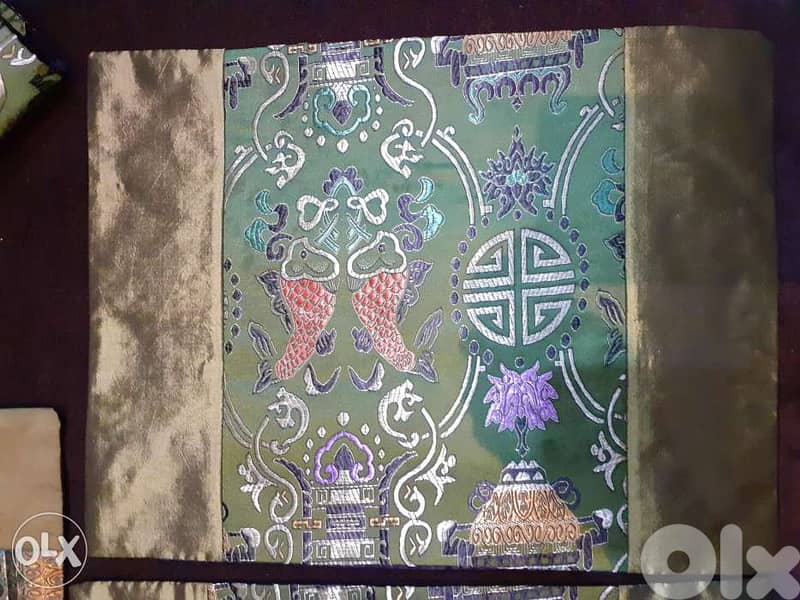 مناديل وعيدان خاصة بالسوشي 2