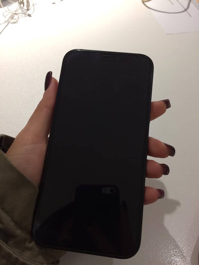 Iphone 12 navy 128 used 1