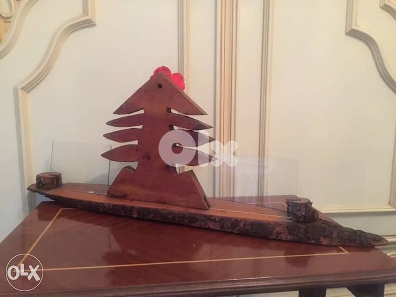 Cedar Wood Art Piece قطعة فنية من خشب الأرز 2