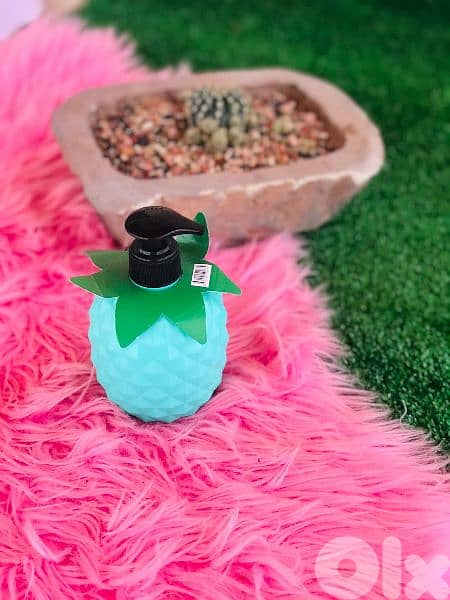 very cute pineapple shape soap dispenser 1