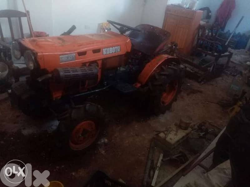تراكتور كابوتا 3 سيلندر 4wheel 1