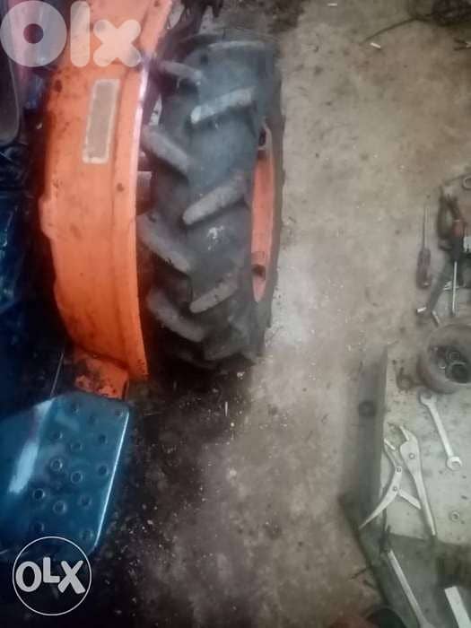 تراكتور كابوتا 3 سيلندر 4wheel 2