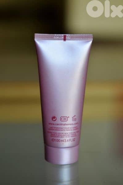 Carolina Herrera 212 sexy 100ml  body lotion 1=7$ or 3=15$ 2