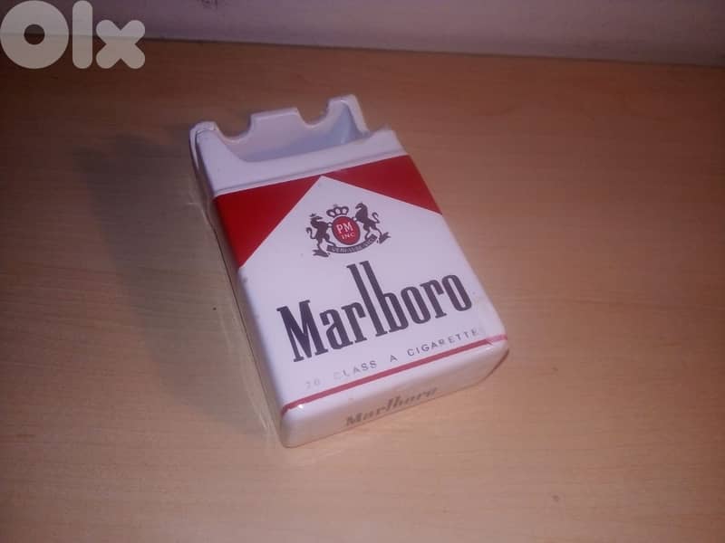 Marlboro / Marlboro  lights vintage ceramic decorative  ashtrays 4