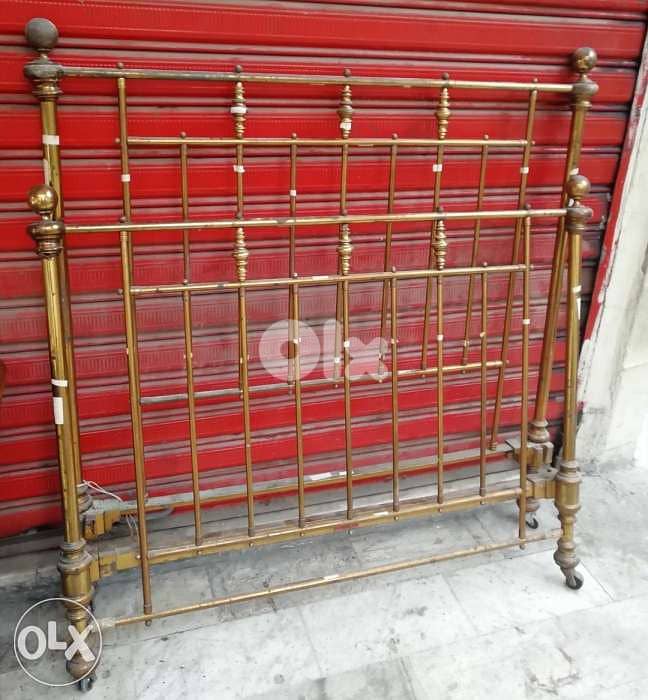 تخت نحاس فرنسي اصلي ممضي نحاس صافي انتيك قديم سعر مميز جدا bed 0