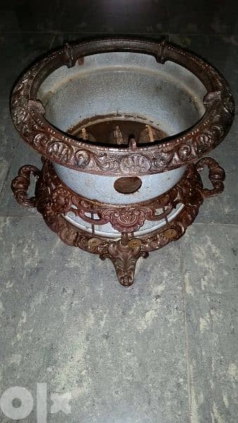 انتيك سخانة عل كاز  حجم كبير ٣ فتيل