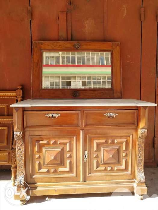 شفنيار تواليت فرنسي خشب جوز صافي تحفة انتيك وجه رخام جميلة جدا 0