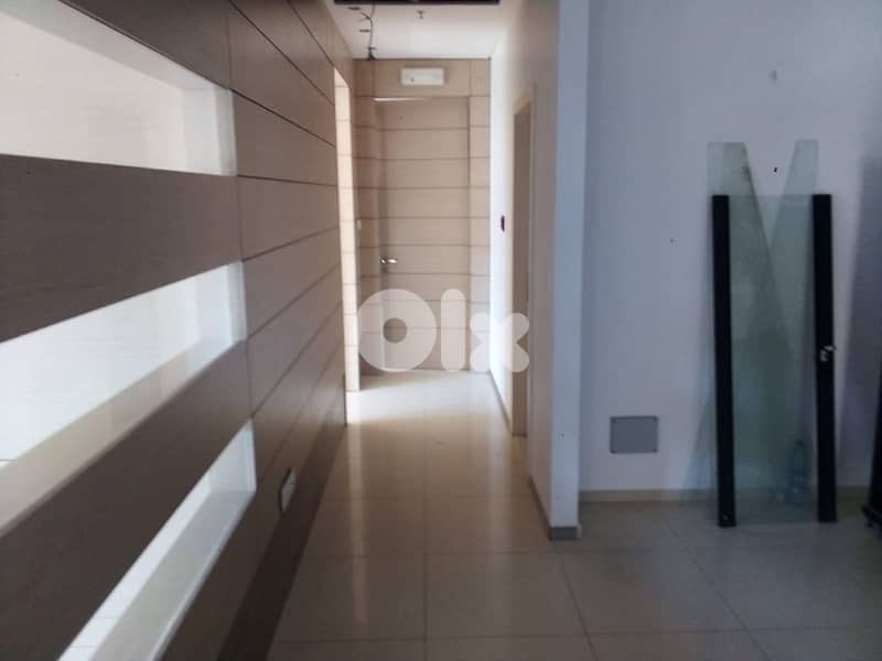 250 Sqm | Office For Rent in Downtown 0