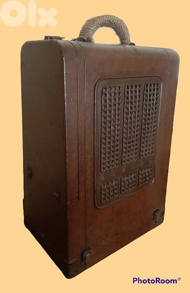 1940s. Revere cinema projector 16mm. with sound 0