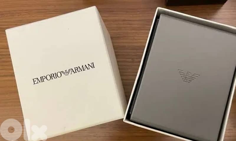 Genuine Black & white Emporio Armani watch 2
