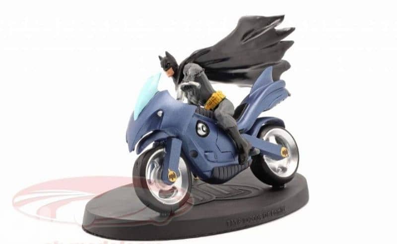 Batman & Batcycle diecast model 1:21. 1