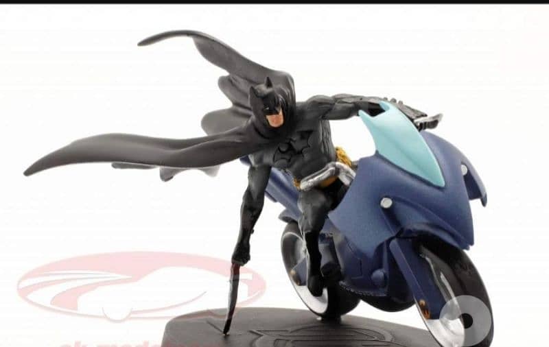 Batman & Batcycle diecast model 1:21. 4