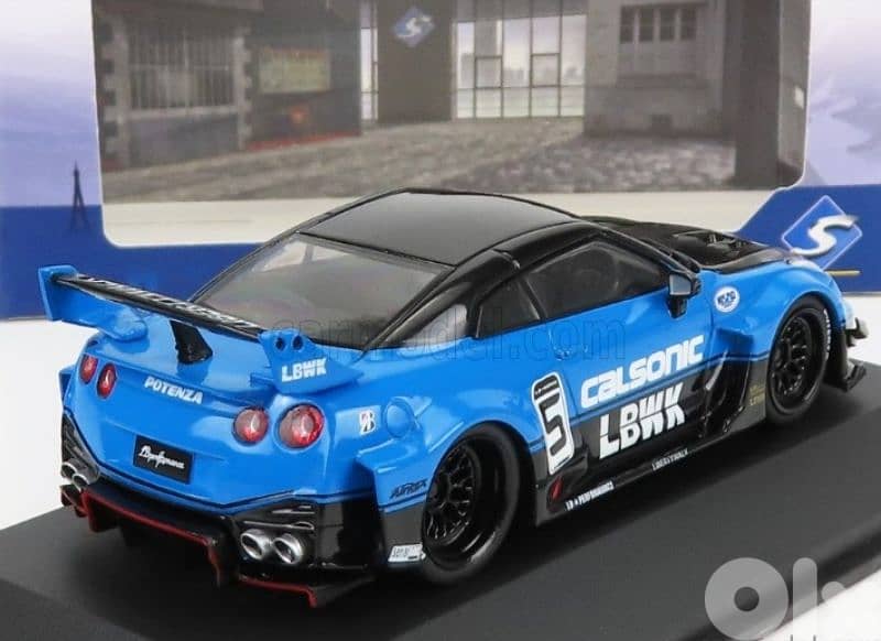 Nissan GT-R (R35) LBWK diecast car model 1;43. 4