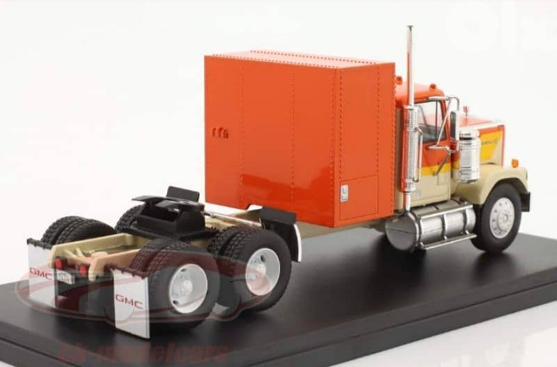 GMC General SZM (1980) diecast truck model 1;43. 3