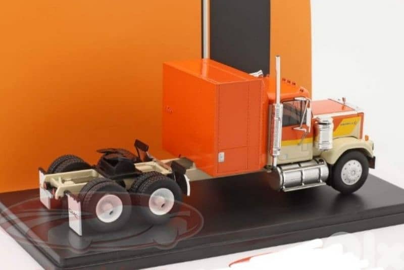 GMC General SZM (1980) diecast truck model 1;43. 4