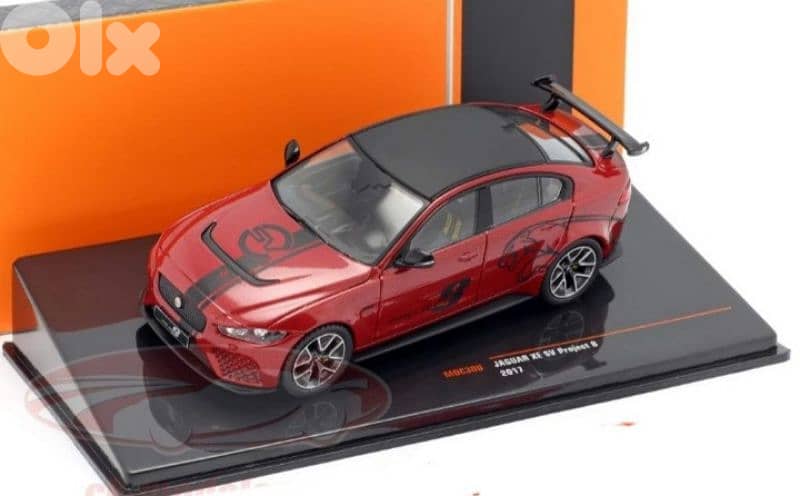 Jaguar XE SV Project 8 (2017) diecast car model 1;43. 0