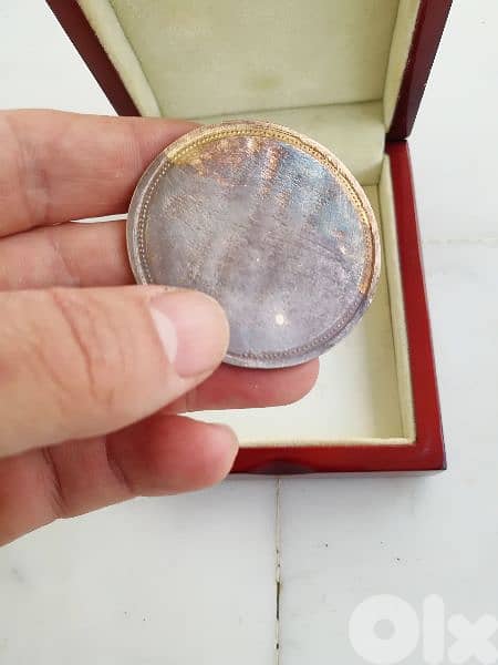 ميدالية الملكة فيكتوريا antique 1