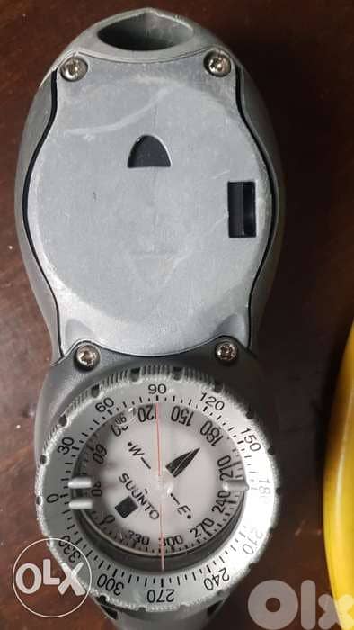 Aqualung regulator with Suunto Spg depth gauge and compass 4