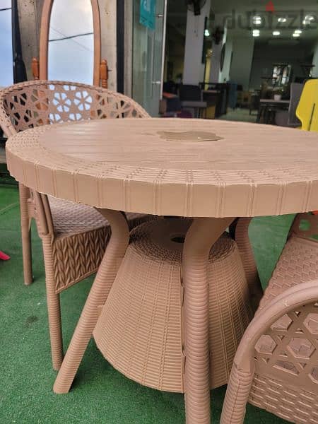 Table + 2 Crocodile Chairs Rattan 2