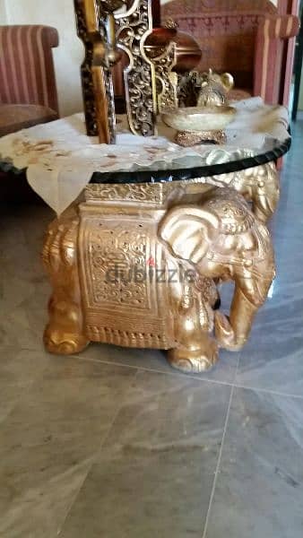 elephent sitting room one big two small