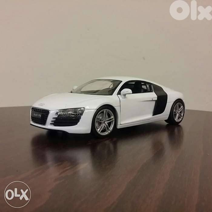 Audi R8 diecast car model 1:24 1