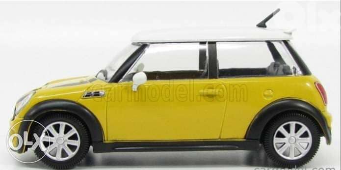 Mini Cooper S diecast car model 1:24. 4