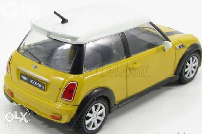 Mini Cooper S diecast car model 1:24. 5