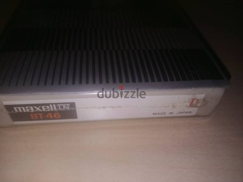 eight track audio cartridges maxell still new sealed 5$ the cartridge 2