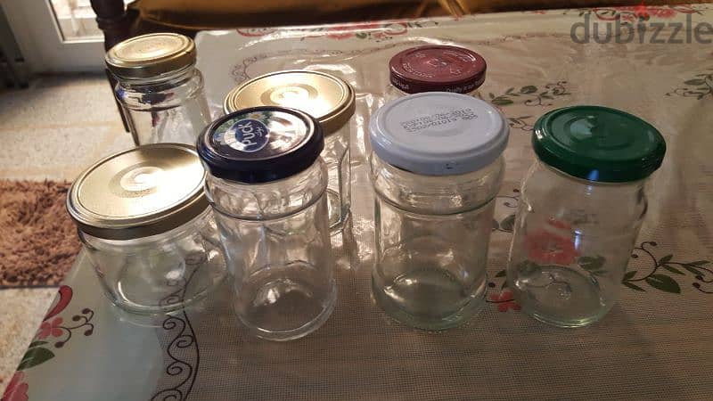 flacons 4  pour 1 $ 1