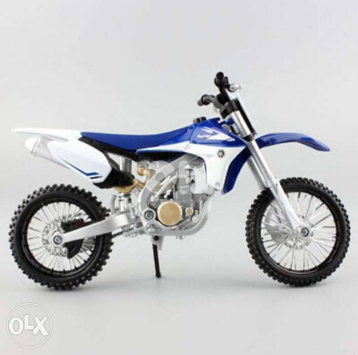 Yamaha YZ450F diecast motorcycle model 1:12. 3